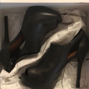 Aldo leather platform heels